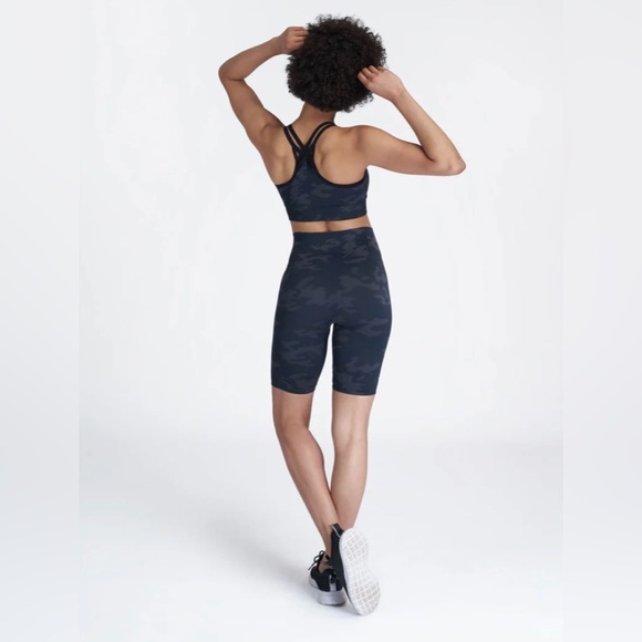 NEW SPANX - Look at Me Now Bike Short - Picture 6 of 9